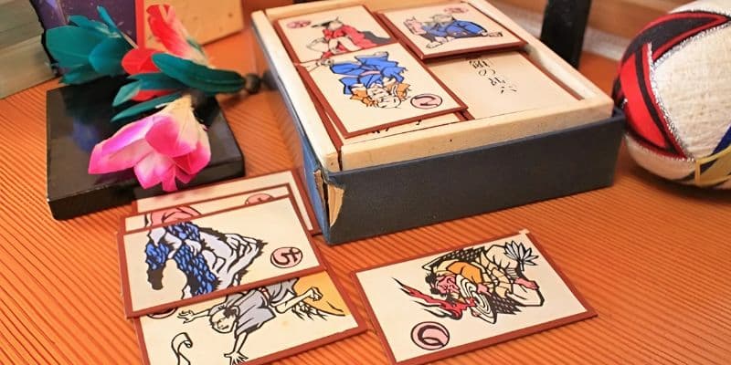 Giải mã sức hút của game bài karuta đình đám cùng 77bet 2 Tập trung ghi nhớ lá bài