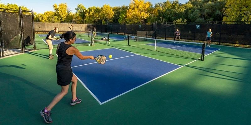 Hướng Dẫn Chơi Pickleball Chi Tiết Cho Newbie 3 Hướng dẫn chơi pickleball với các chiến thuật hiệu quả